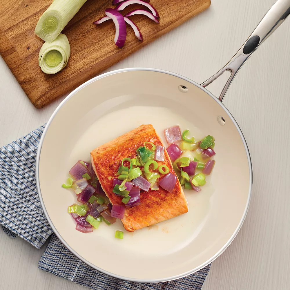 Tramontina Gourmet Ceramica Deluxe 10-in. Fry Pan 5 Tramontina Gourmet Ceramica Deluxe 10-in. Fry Pan - Image 3