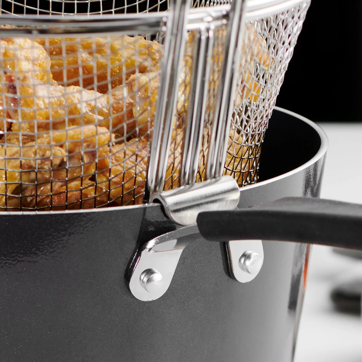 Tramontina 5.5 Qt Aluminum Deep Fryer With Helper Handle - Charcoal Gray 10 Tramontina 5.5 Qt Aluminum Deep Fryer With Helper Handle - Charcoal Gray - Image 8