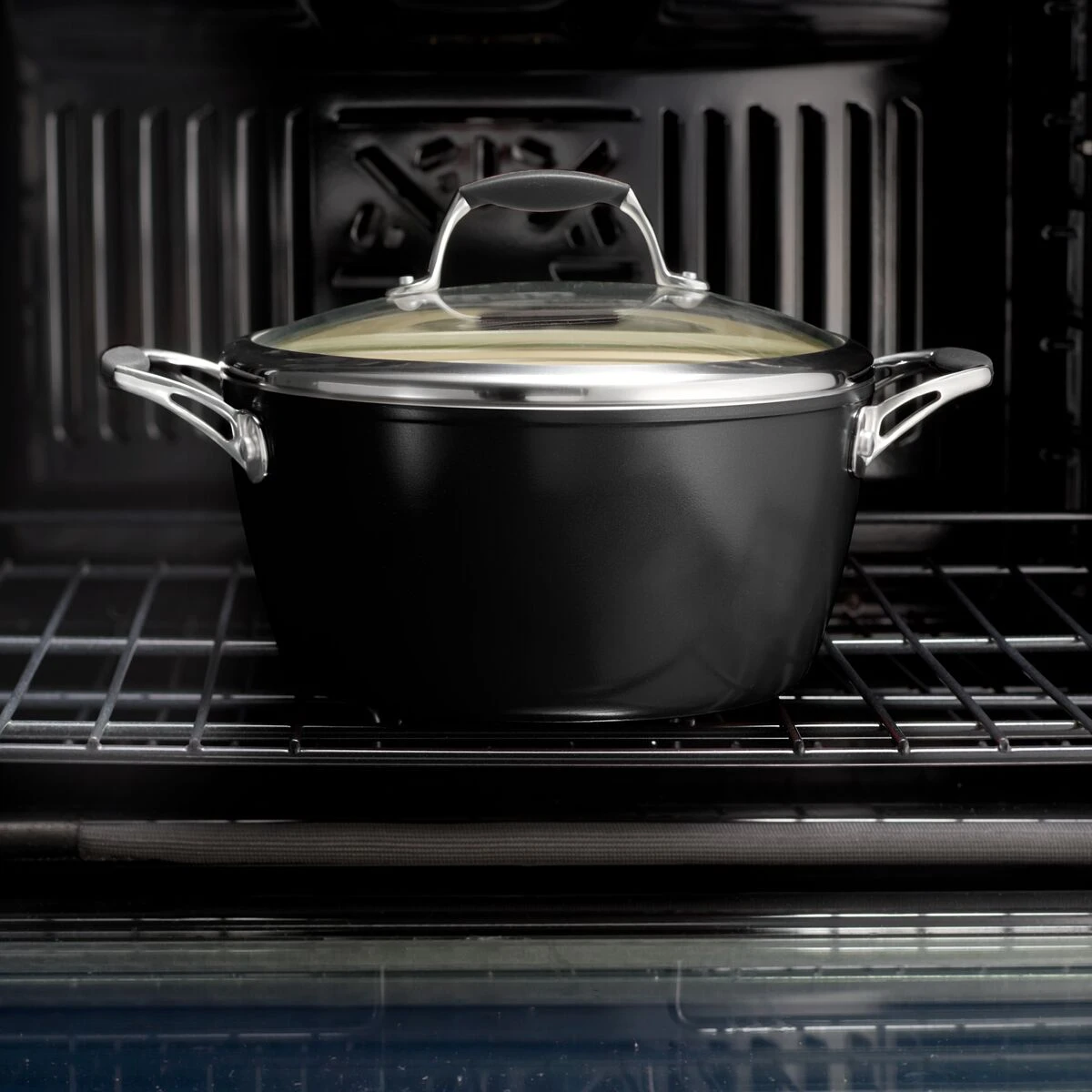 Tramontina 5 Qt Ceramic Covered Dutch Oven - Black 4 Tramontina 5 Qt Ceramic Covered Dutch Oven - Black - Image 2