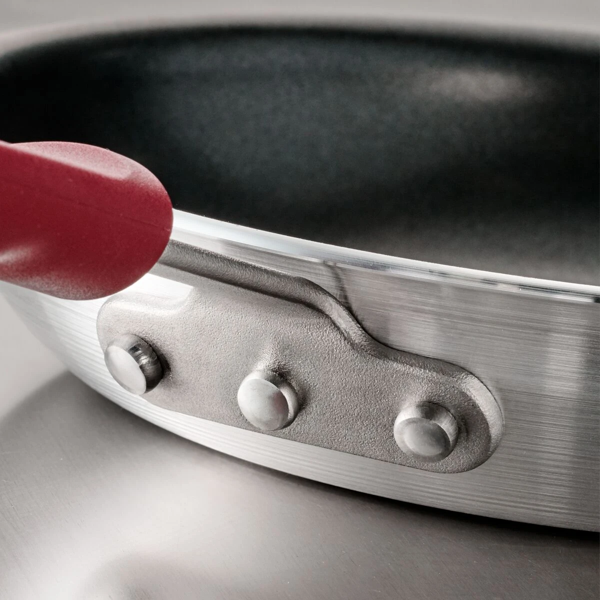 Tramontina 14 In Fry Pan - Professional 4 Tramontina 14 In Fry Pan - Professional - Image 2