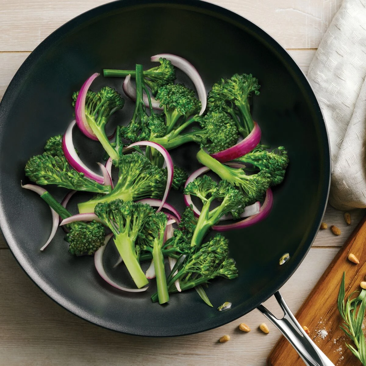 Tramontina Gourmet 12 In Hard Anodized Aluminum Nonstick Sauté Pan 3 Tramontina Gourmet 12 In Hard Anodized Aluminum Nonstick Sauté Pan