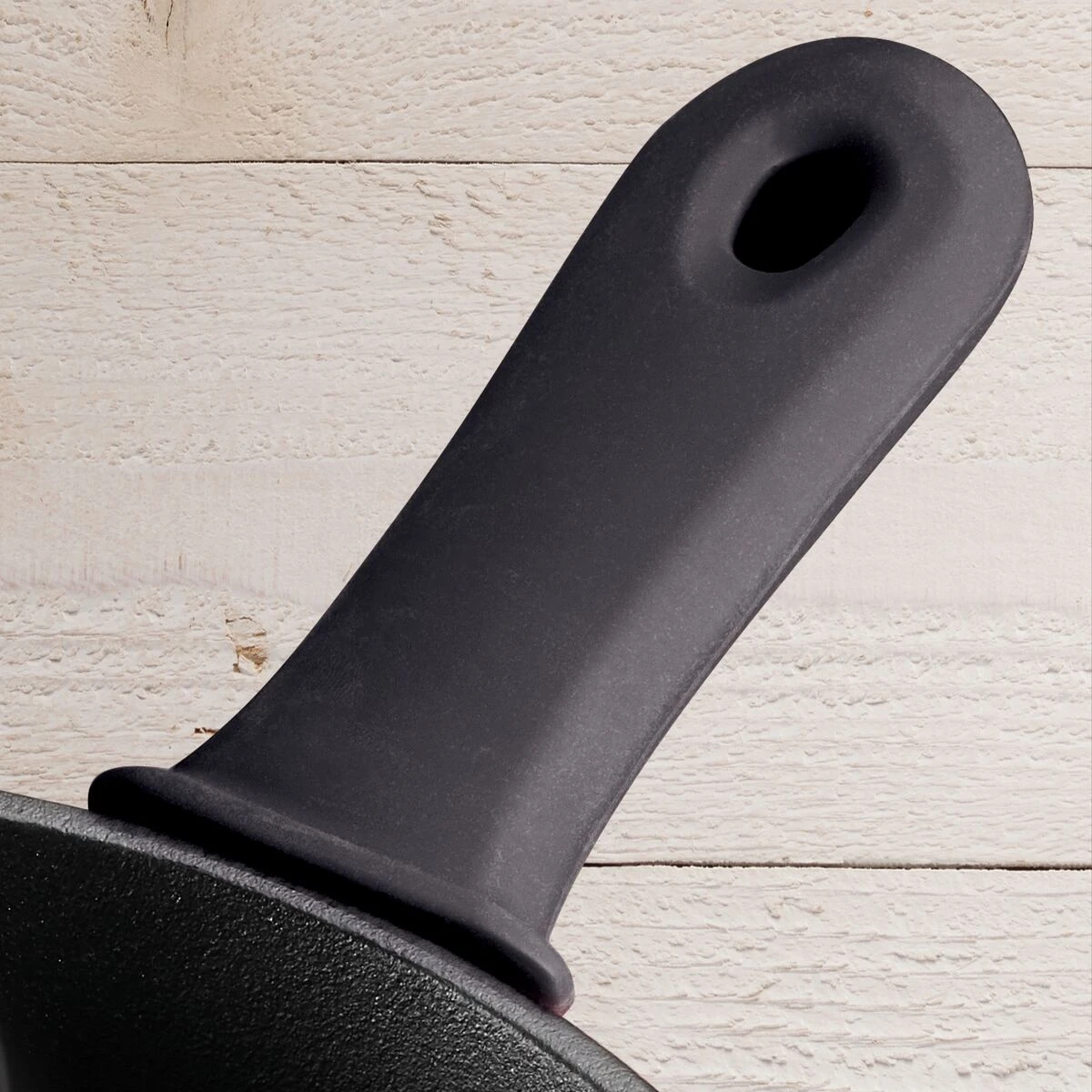 Tramontina 3 Pc Essential Cast Iron Cookware Set - Red 6 Tramontina 3 Pc Essential Cast Iron Cookware Set - Red - Image 4