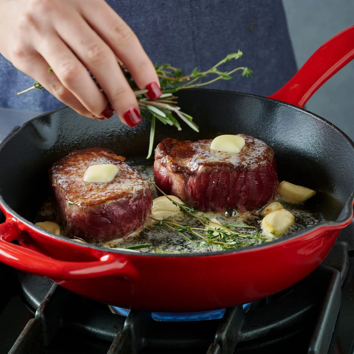 Tramontina 10 In Enameled Cast-Iron Series 1000 Skillet - Gradated Red 3 Tramontina 10 In Enameled Cast-Iron Series 1000 Skillet - Gradated Red