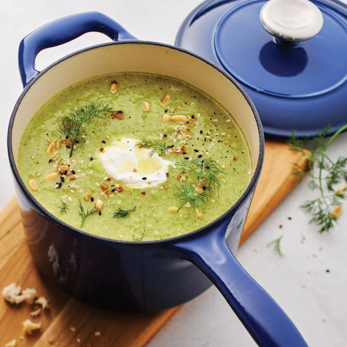 Tramontina 2.5 Qt Enameled Cast-Iron Series 1000 Covered Sauce Pan - Gradated Cobalt 3 Tramontina 2.5 Qt Enameled Cast-Iron Series 1000 Covered Sauce Pan - Gradated Cobalt