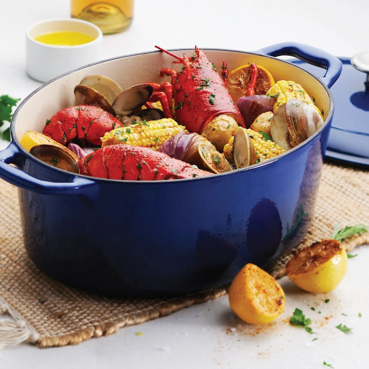 Tramontina 7 Qt Enameled Cast-Iron Oval Dutch Oven - Gradated Cobalt 3 Tramontina 7 Qt Enameled Cast-Iron Oval Dutch Oven - Gradated Cobalt