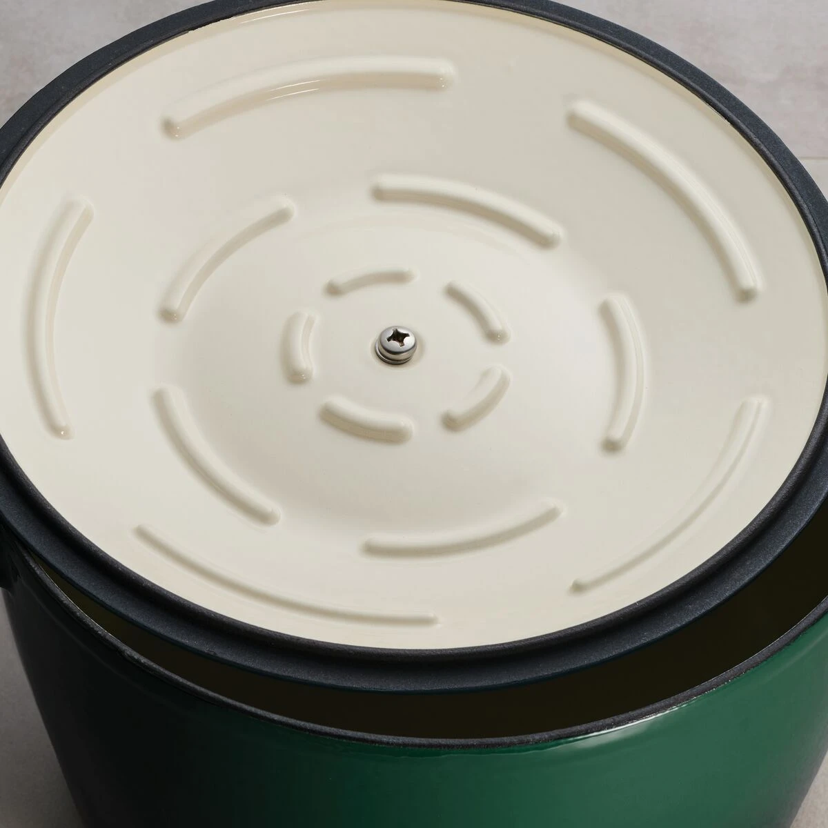 Tramontina 7 Qt Enameled Cast Iron Covered Tall Round Dutch Oven - Basil 9 Tramontina 7 Qt Enameled Cast Iron Covered Tall Round Dutch Oven - Basil - Image 7