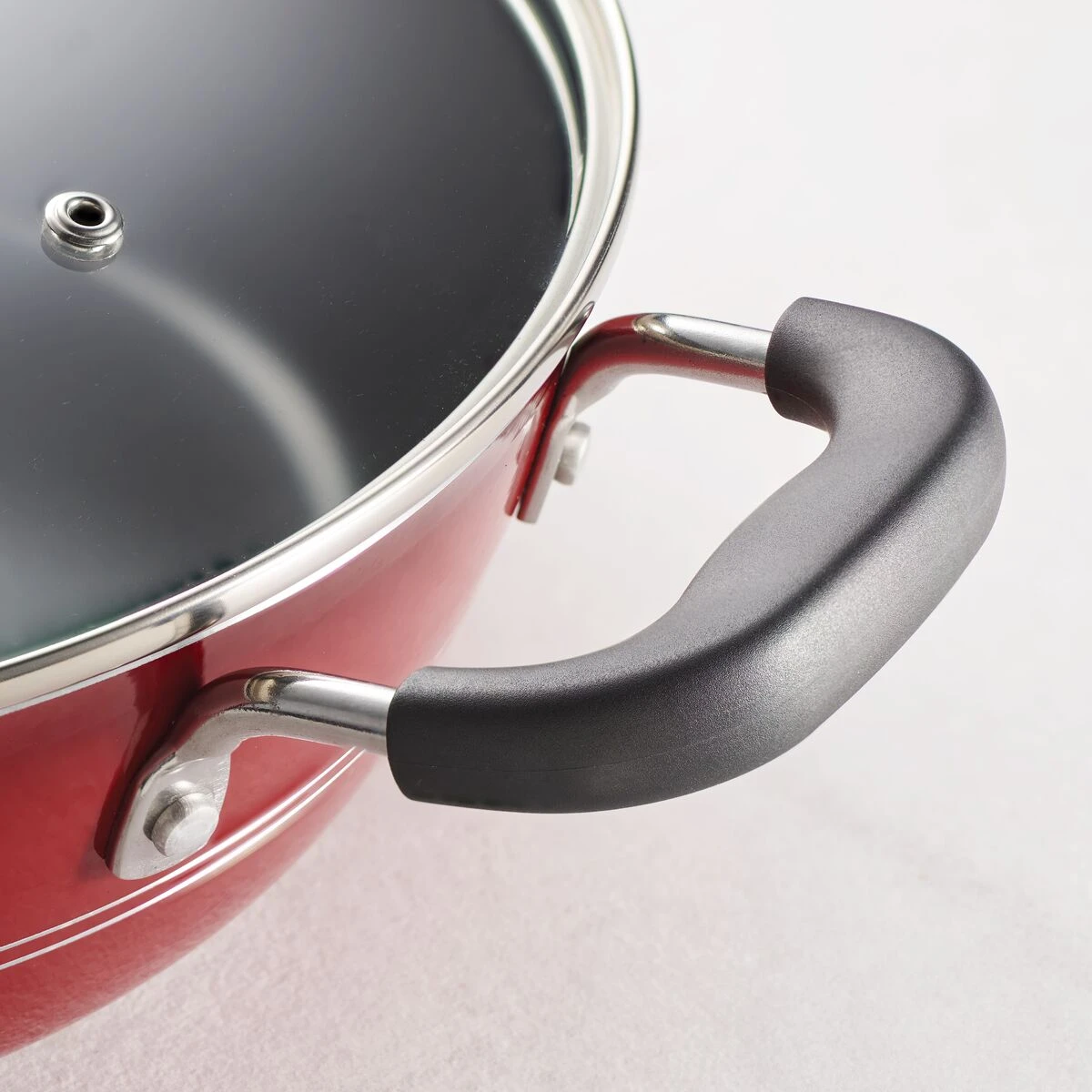 Tramontina Sicilia 4.5 Qt Aluminum Nonstick Covered Dutch Oven - Raspberry 6 Tramontina Sicilia 4.5 Qt Aluminum Nonstick Covered Dutch Oven - Raspberry - Image 4