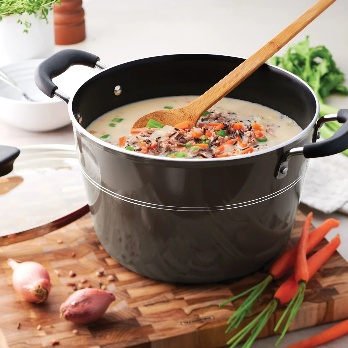 Tramontina Sicilia 8 Qt Aluminum Nonstick Covered Stock Pot - Hazelnut 3 Tramontina Sicilia 8 Qt Aluminum Nonstick Covered Stock Pot - Hazelnut
