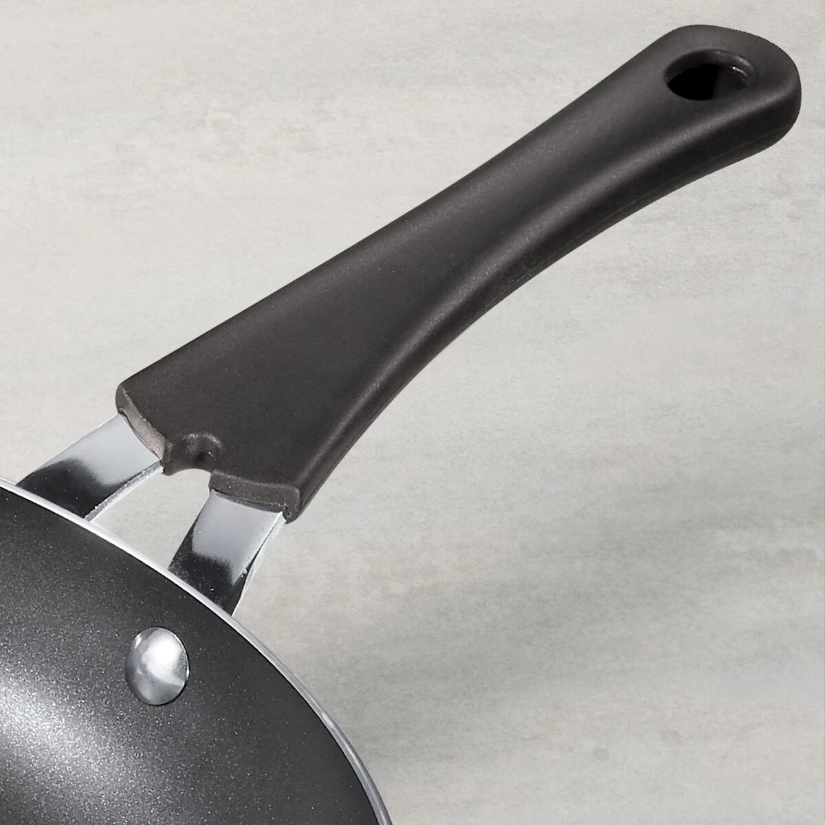 Tramontina 3 Pk Aluminum Fry Pan Set - Cayenne Red 8 Tramontina 3 Pk Aluminum Fry Pan Set - Cayenne Red - Image 6