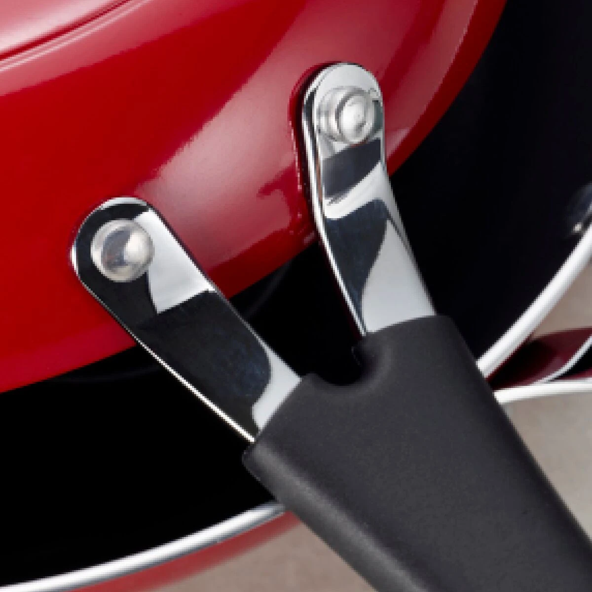 Tramontina 3 Pk Aluminum Fry Pan Set - Cayenne Red 6 Tramontina 3 Pk Aluminum Fry Pan Set - Cayenne Red - Image 4