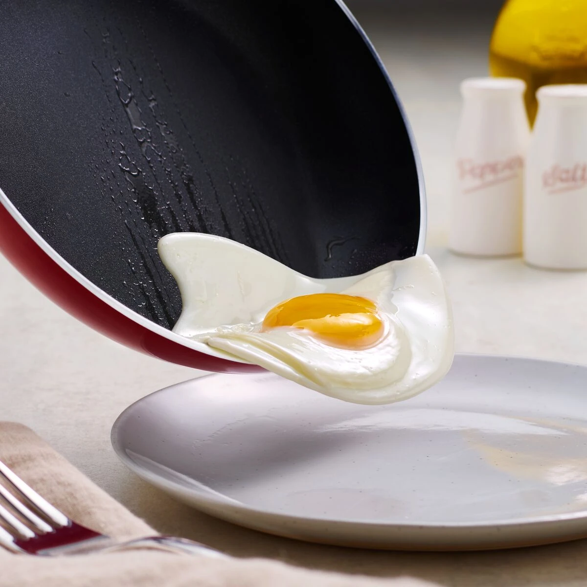 Tramontina 3 Pk Aluminum Fry Pan Set - Cayenne Red 7 Tramontina 3 Pk Aluminum Fry Pan Set - Cayenne Red - Image 5