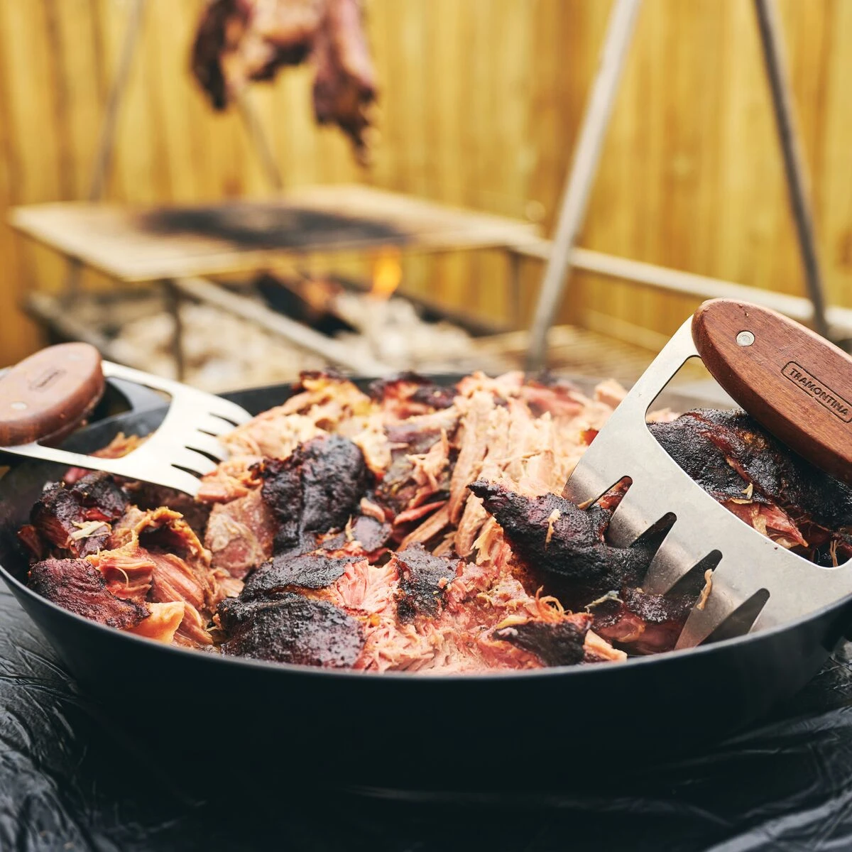 Tramontina Churrasco BBQ 15 In Round Carbon Steel Griddle Pan 8 Tramontina Churrasco BBQ 15 In Round Carbon Steel Griddle Pan - Image 6